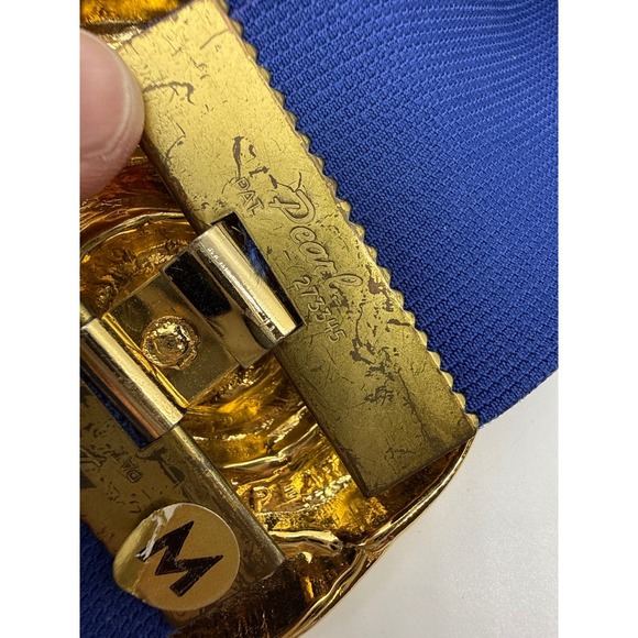 Vintage 1985 Pearl Blue Elastic Cinch Belt Gold Swirl Buckle Medium 26-28 Waist - Picture 11 of 12